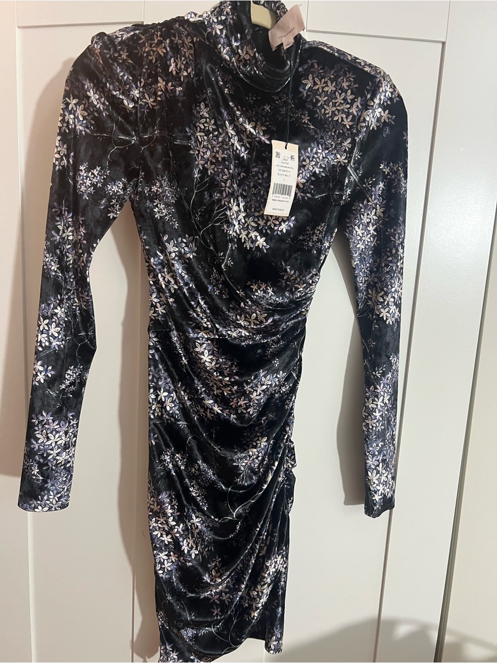 cinq a sept Black Floral Velvet Ruched Long-Sleeve Dress